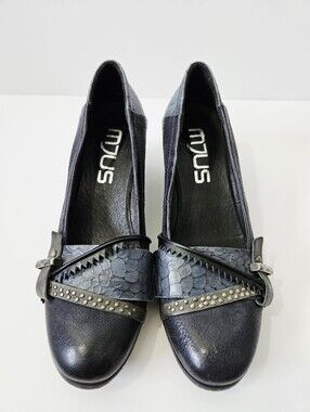 MJUS Leather Pumps Size 38 Slip On Loafer Heels EUC